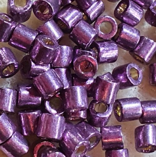 8/0 DELICA DURACOAT GLVN EGGPLANT
