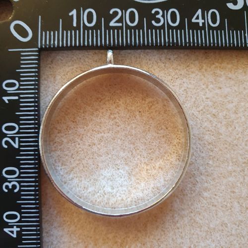 Round Open Back Bezel Pendant