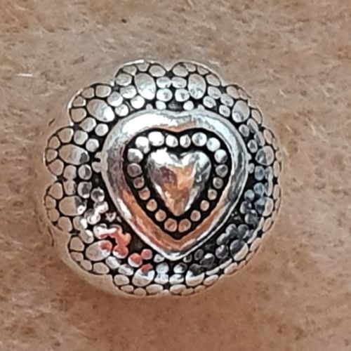 Round Heart Bead