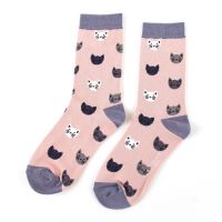  <!-- 005 -->Cute Pair Of Cat Face Socks...Make A Gorgeous Christmas Gift