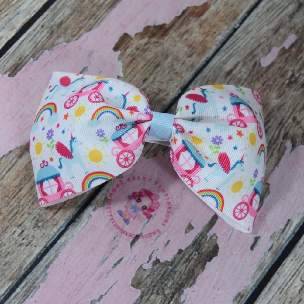 Large Minnie Bow On Croc Clip ~ Princess Carriage