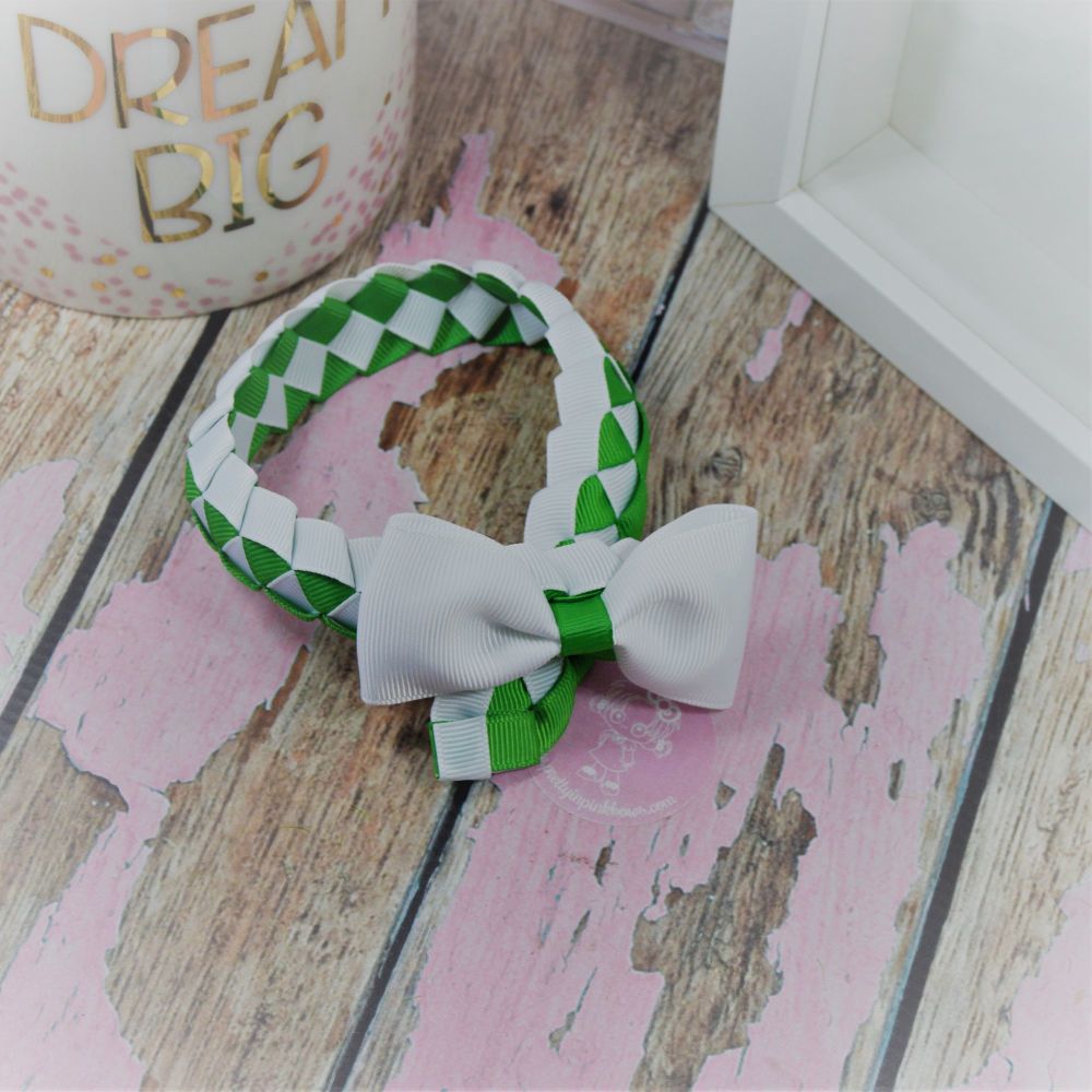 Medium Bun Wrap in Classic Green and White ~ Minnie Bow