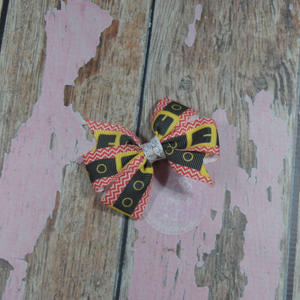 Pinwheel bow - Santas belt