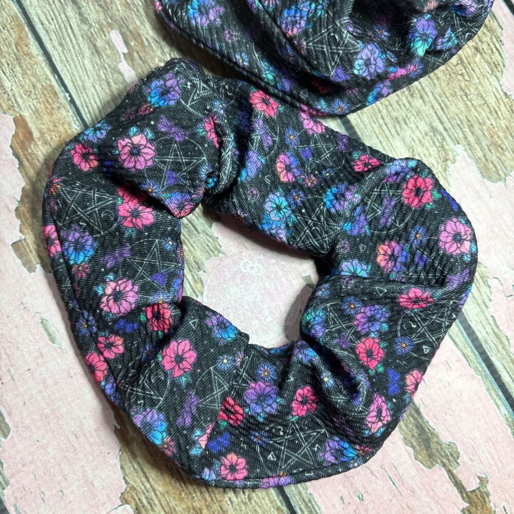 Middie Scrunchie - Spells