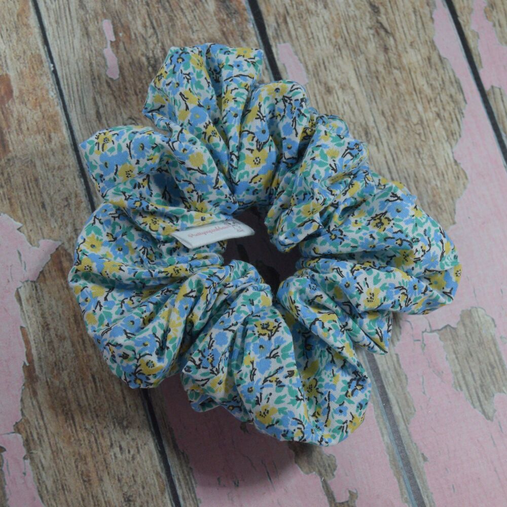XL Scrunchie - Blue Spring