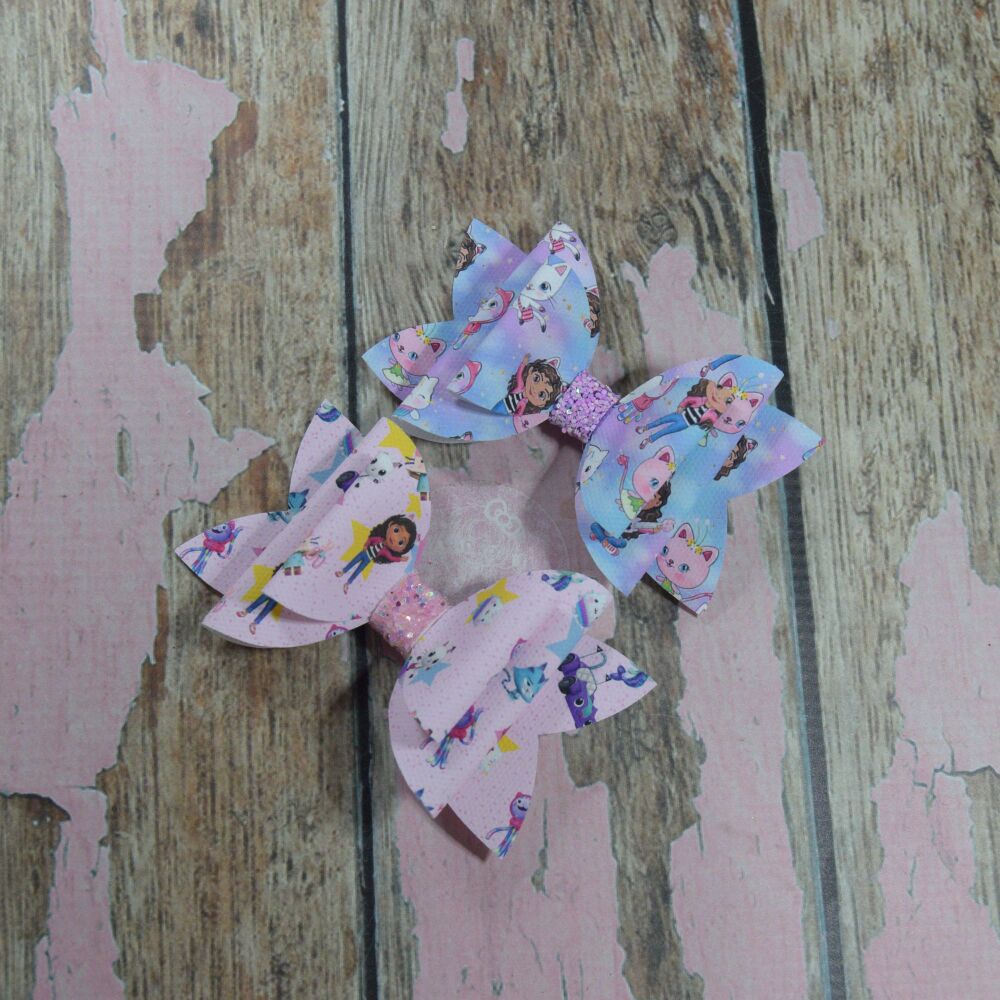 Dolly Bow - Gabbys Dollhouse- Blue or pink