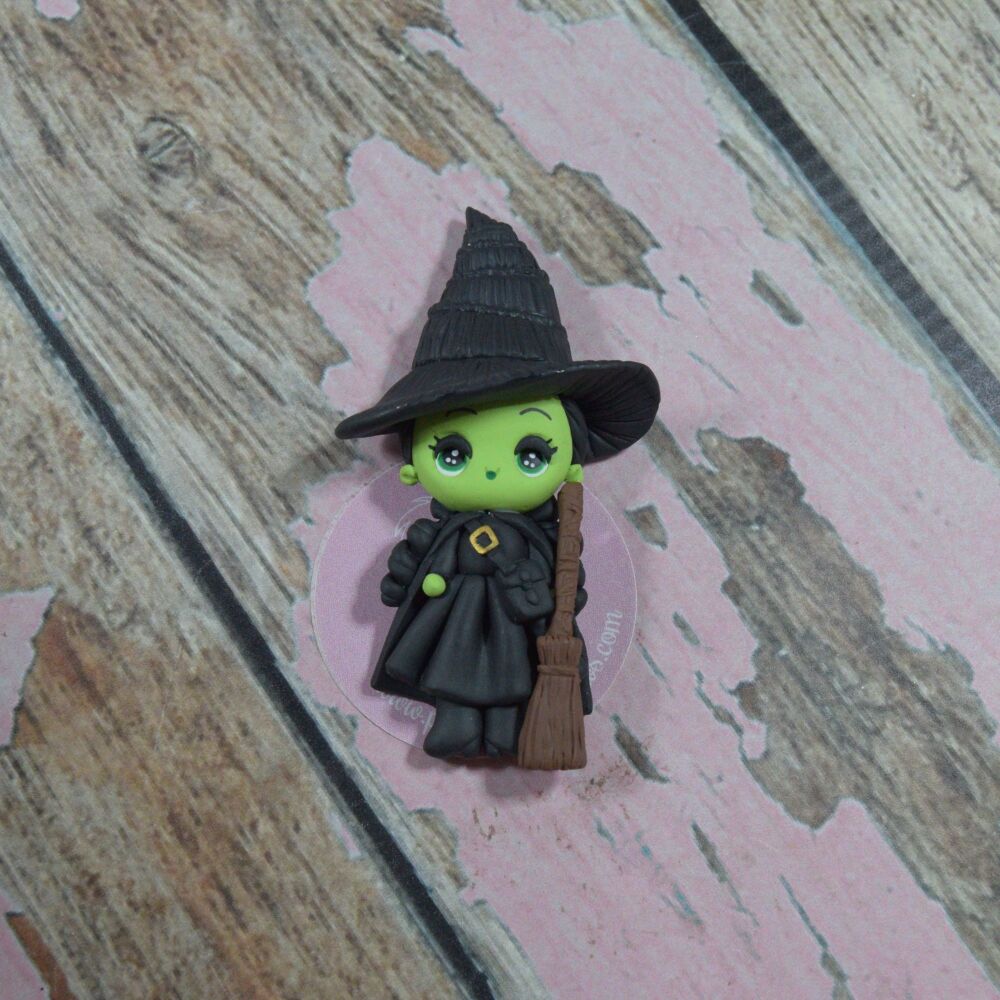 Wizard of oz - Wicked - Elphaba with broom