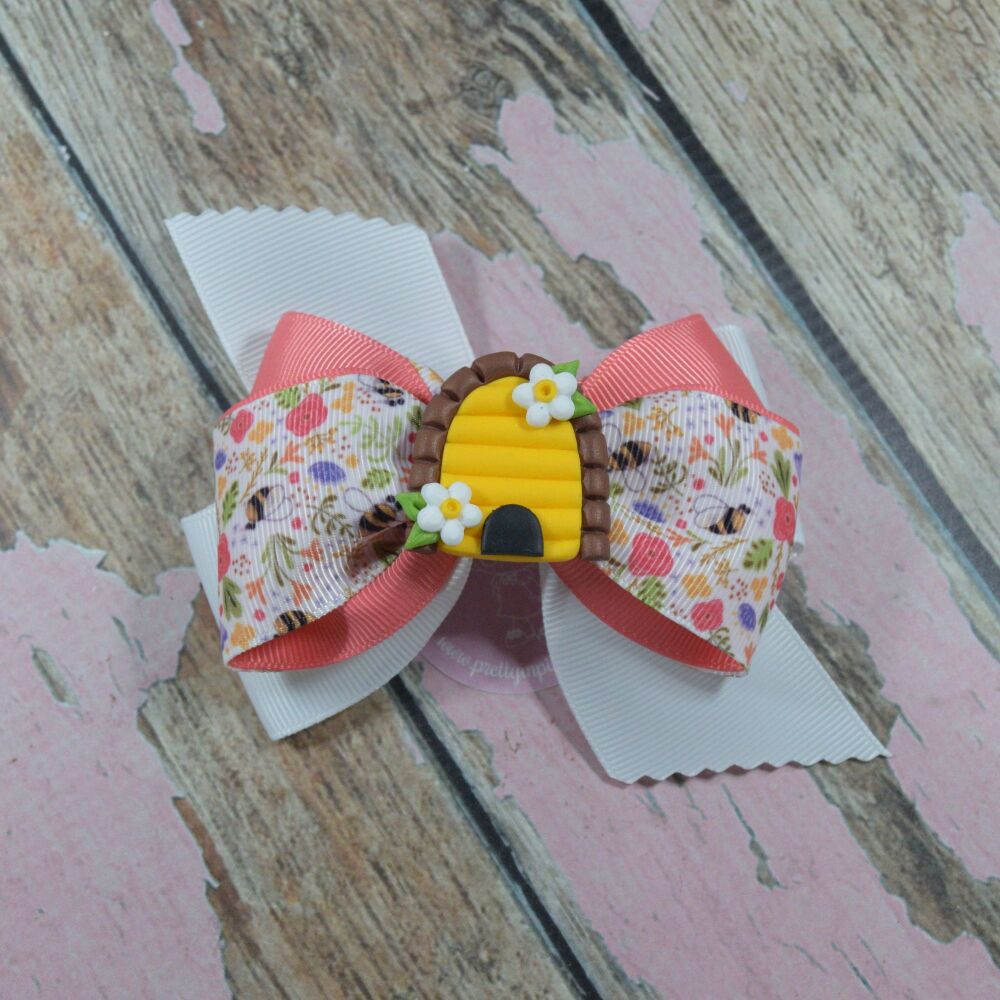 Dragonfly bow - Bee hive