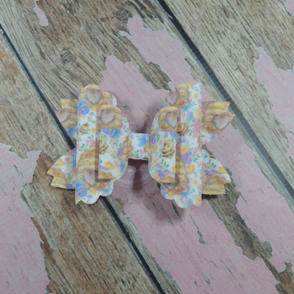 Dolly Bow - Honey hive