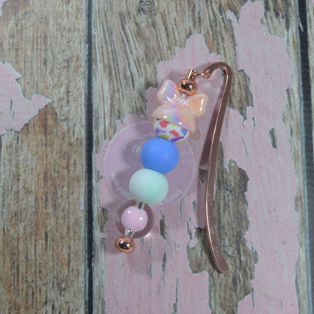 Charm Bookmarks - Minnie hat
