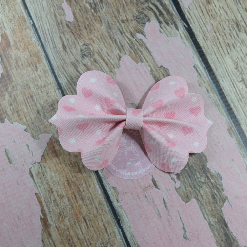 Die cut large seashell bow - Smitten