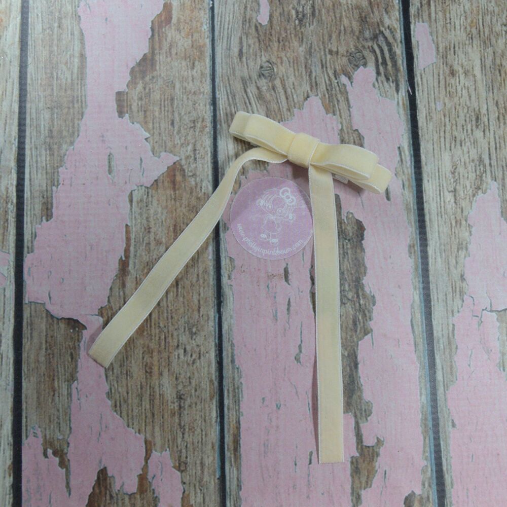 Victoria Bow - Cream