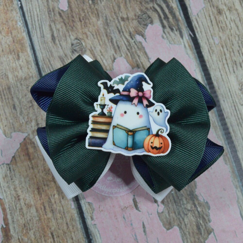 Petticoat Bow - Spells and books