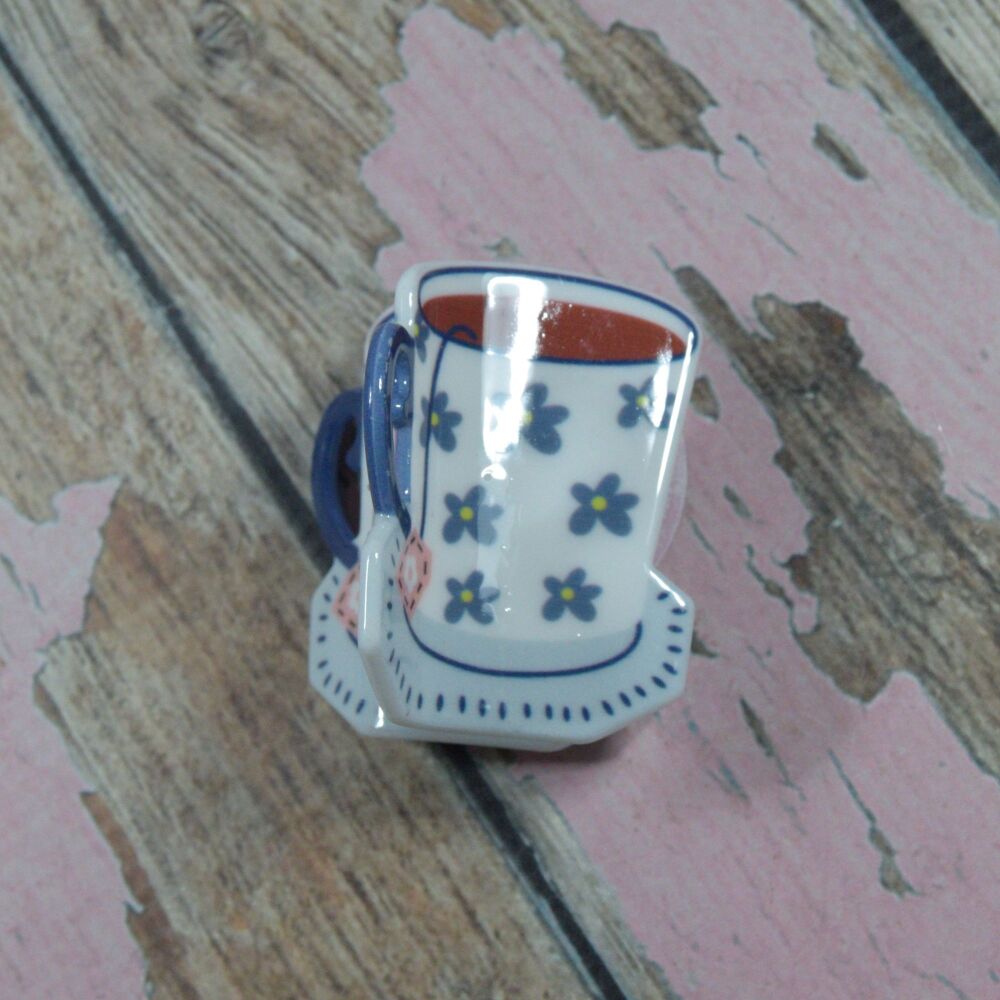 Novelty Claw Clip - White china tea cup