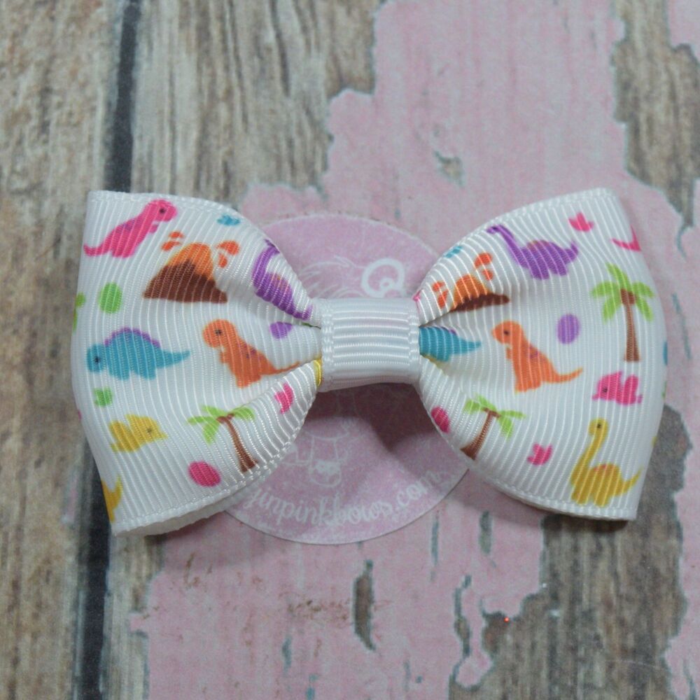 Minnie Bow - Rainbow dinos