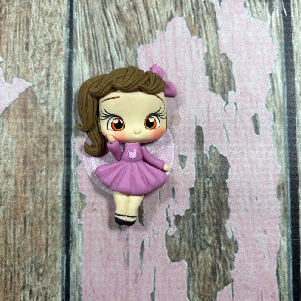 Little girl lilac dress, light brown hair, brown eyes