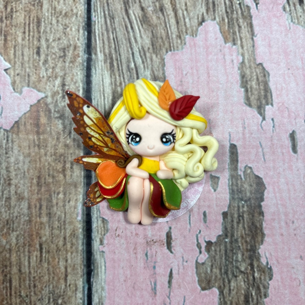 Big fairy autumn dress, blonde hair blonde highlights