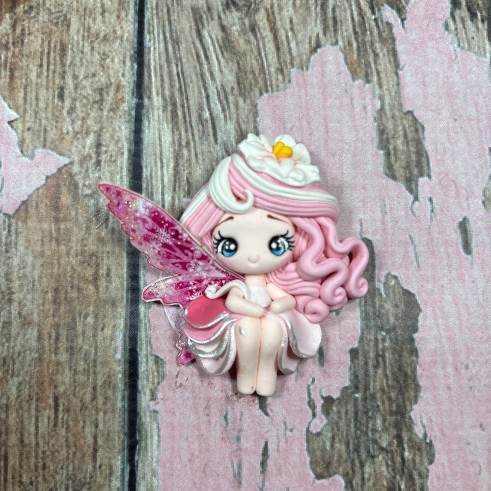 Big pastel love fairy pink hair white highlights