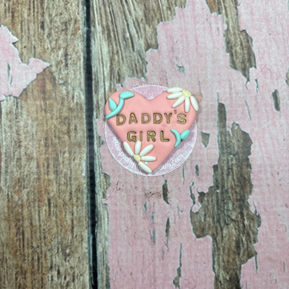 Daddy's girl pink love heart