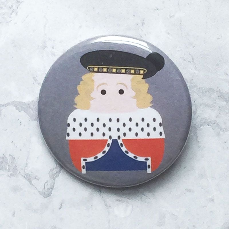 A round grey badge with an original image of Edward V.
