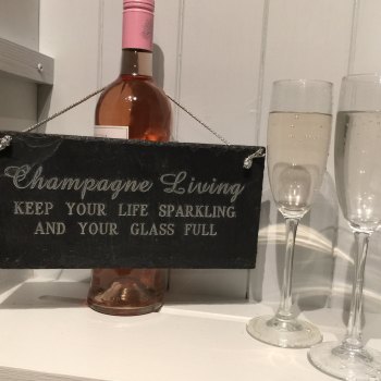 Champagne Living