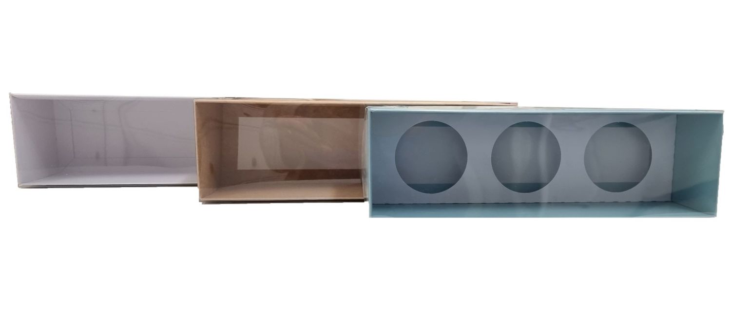 Bento Box with 3 Cupcake and insert for 8* cake board and Clear Lid