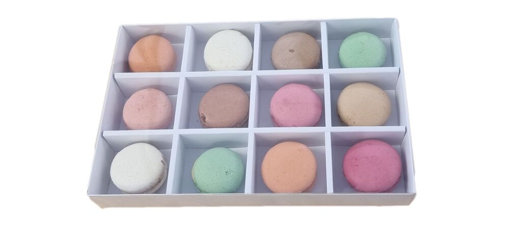 12pk Macaron / Sweet / Gift Box With Clear Lid and white insert (Box colour