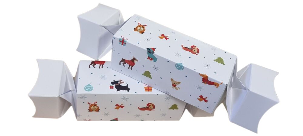 White Small Twist-End Cracker With Printed Christmas Dog Sleeve  - Pack of 