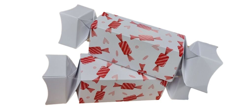 White Small Twist-End Cracker With Printed Valentine's Sleeve  - Pack of 10