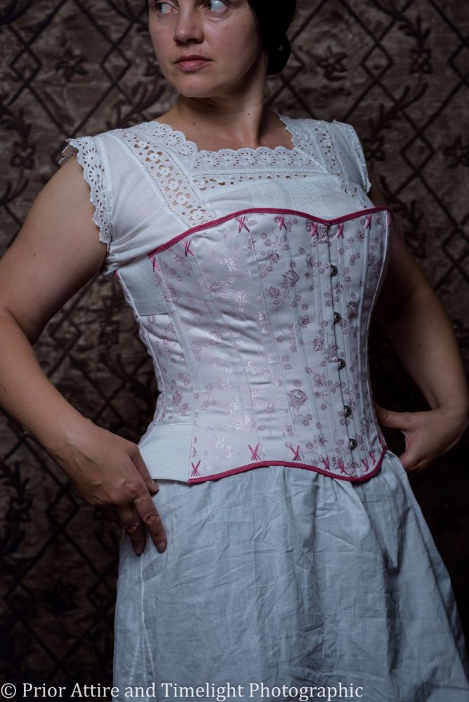 Modern riding corset made to measure
