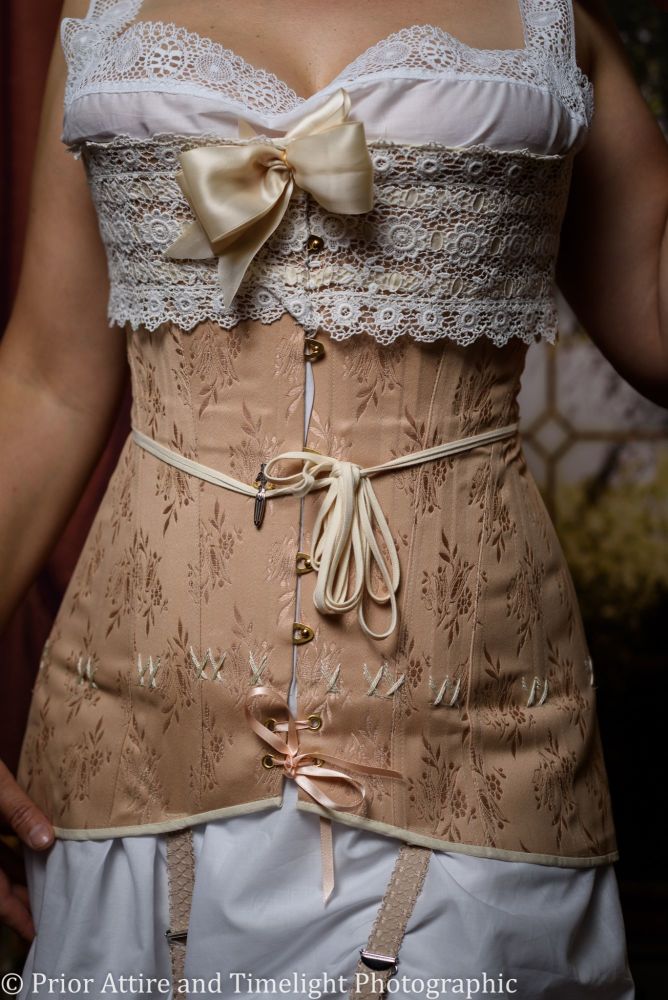 Edwardian/WWI corset size size 12-14