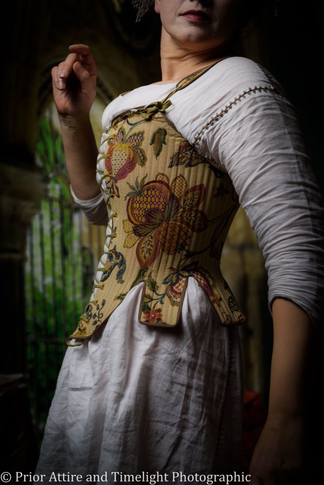 Elizabethan bodies size 12