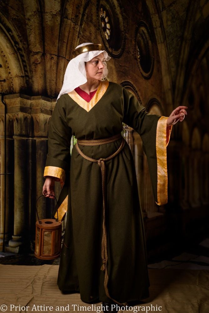 Medieval dress Bliaut 12-13th century