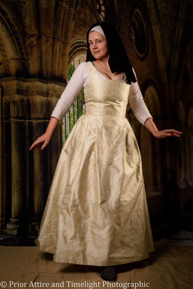 Late Medieval dress/kirtle size 12-14
