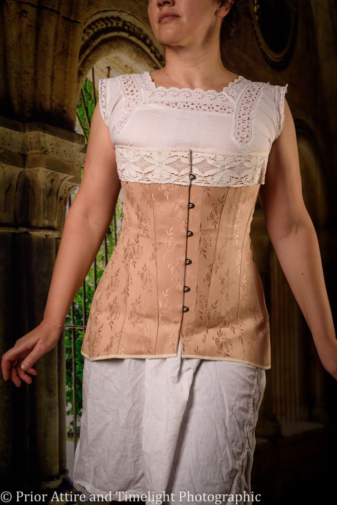 Edwardian/WWI corset size size 12-14