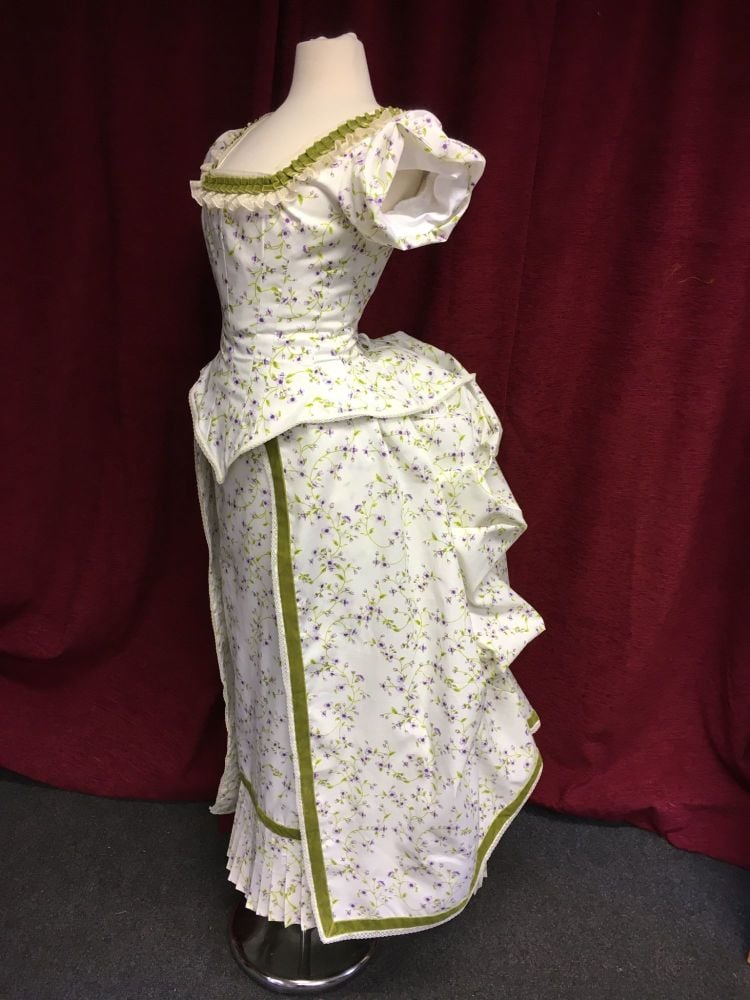 Victorian bustle ball gown size 6-8