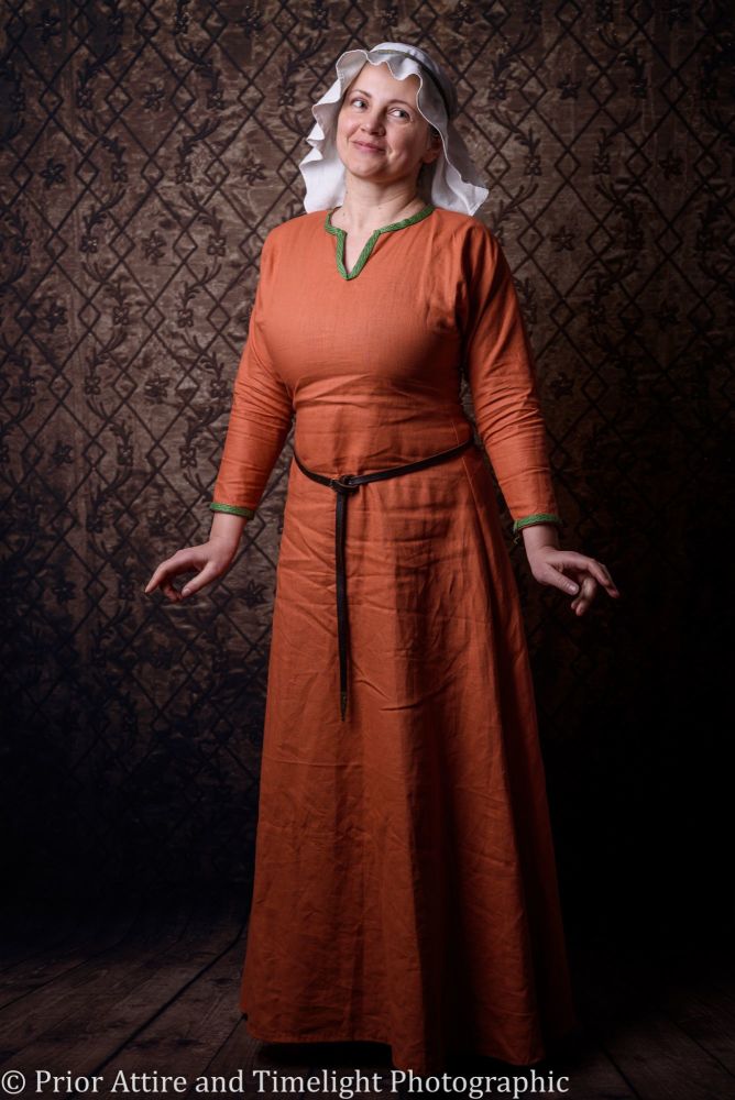 Medieval dress/kirtle in linen