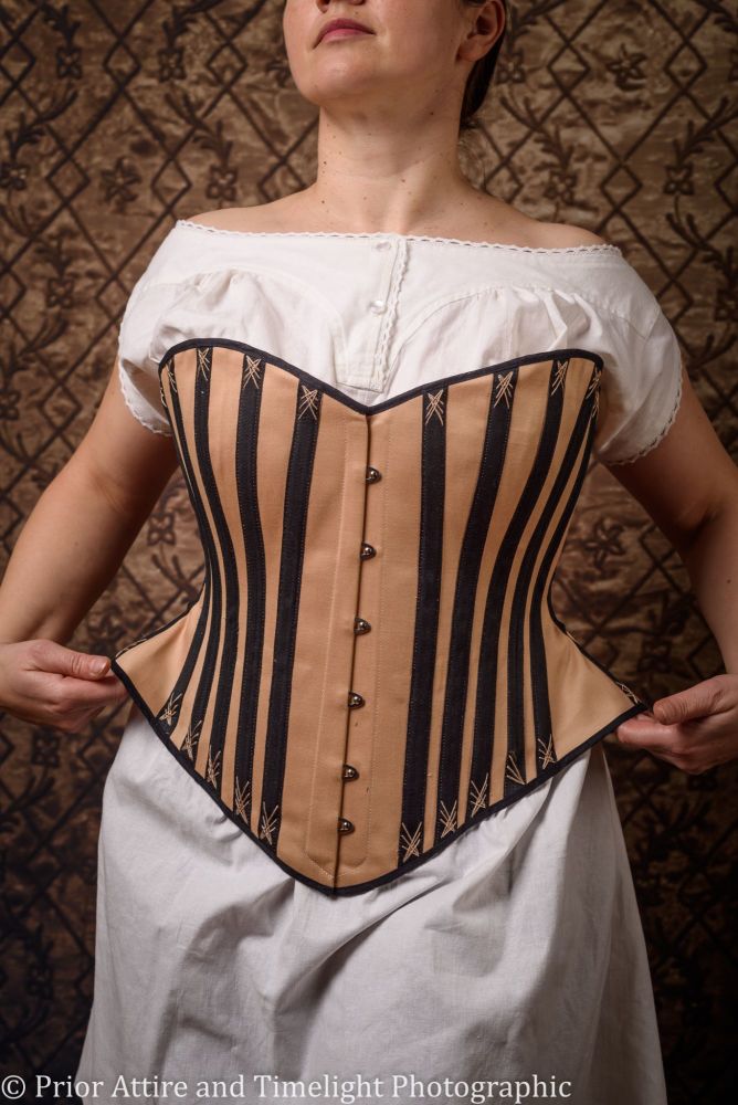 Victorian corset size 16-18