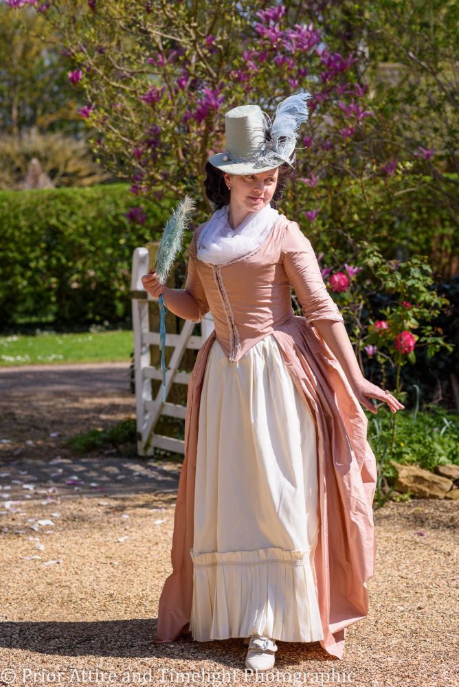 Robe a la anglaise size 12-14 used