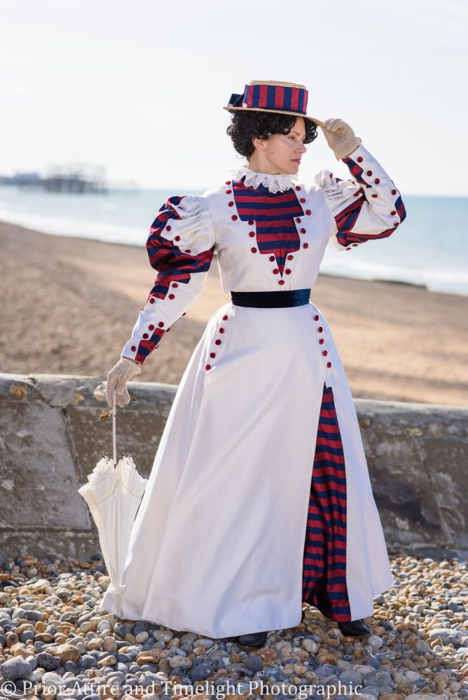 Seaside/yachting outfit