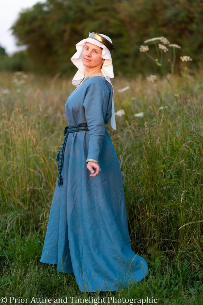Medieval dress size12-16