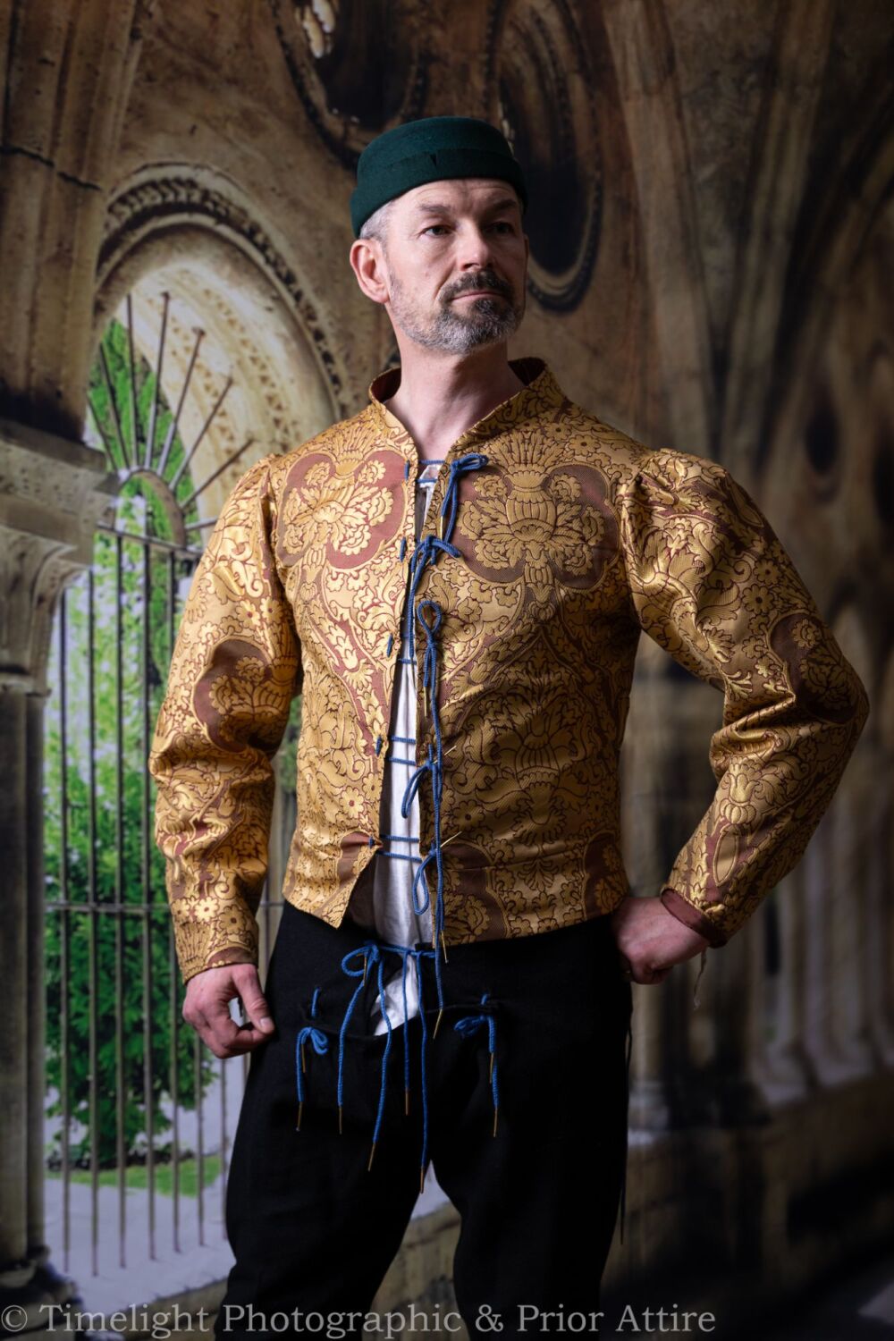 15th century doublet in brocade