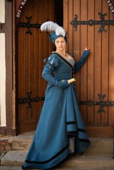 German renaissance gown in wool