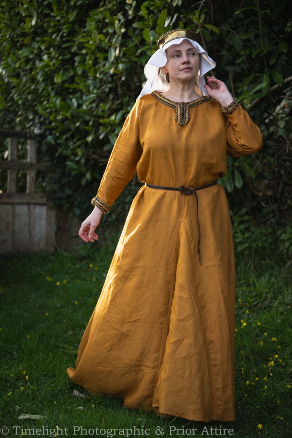 Medieval dress size 10-18