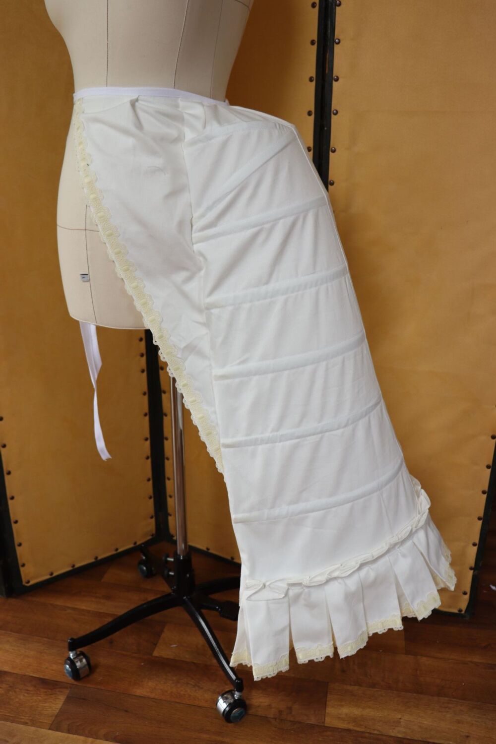 Bustle Cage in  cotton