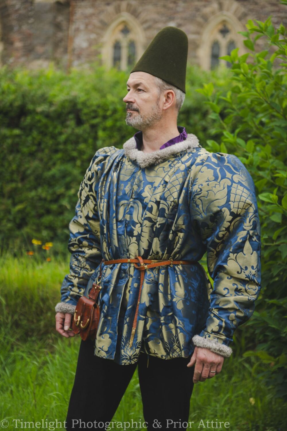 15th century short robe