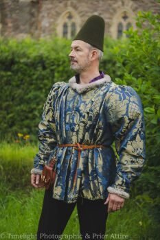 15th century short robe