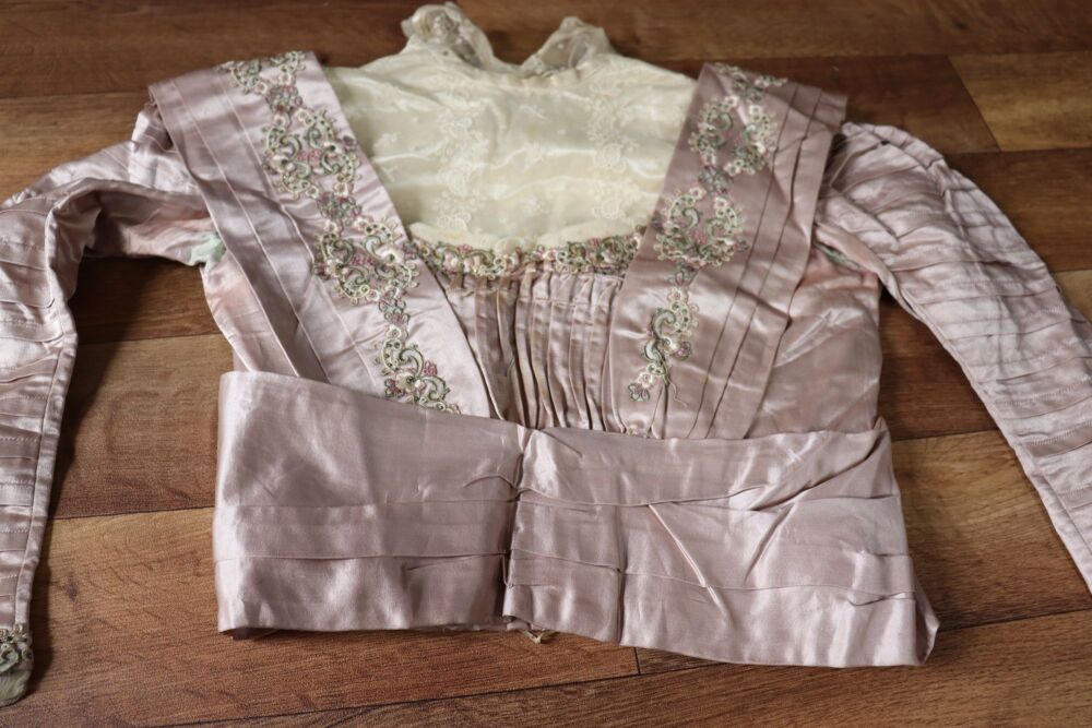 antique Edwardian bodice