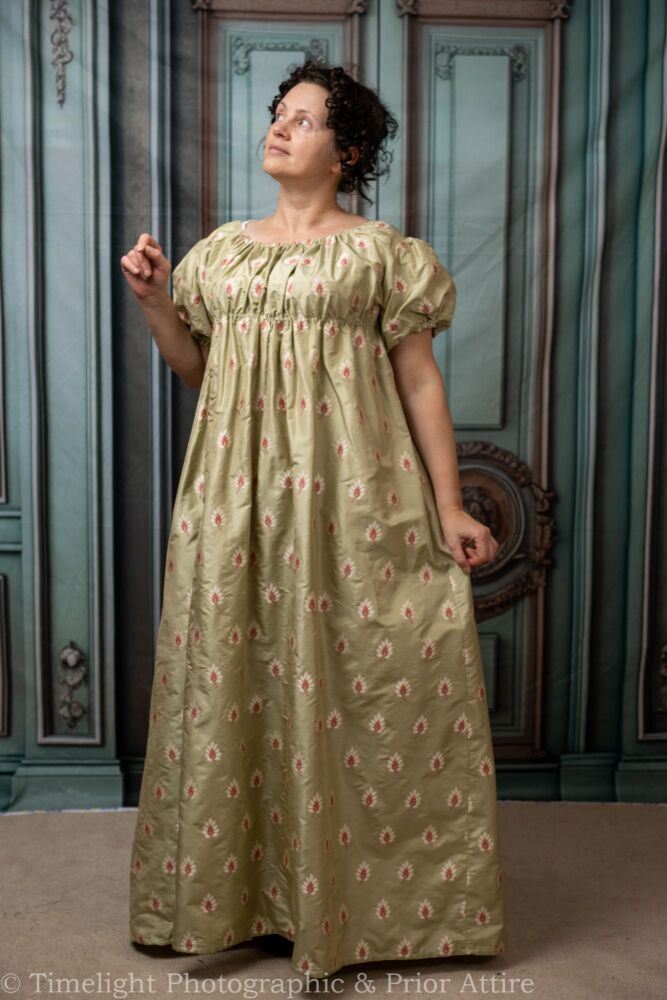 Regency dress silk size 14-18