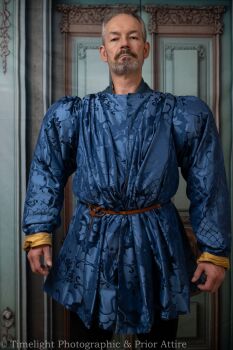 15th century short robe XL